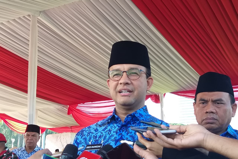 Gubernur DKI Jakarta Anies Rasyid Baswedan di Lapangan Silang Monas, Jakarta Pusat, Kamis (25/4) pagi. 
