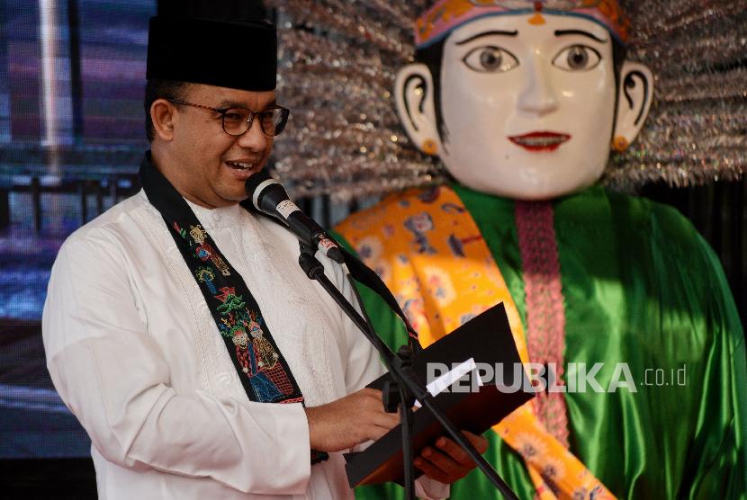 Gubernur DKI Jakarta Anies Baswedan(Republika/Thoudy Badai). Anie menyatakan rute transjakarta ditambah namun tetap ada pembatasan penumpang