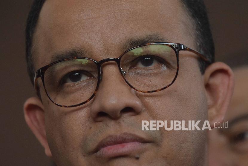 Gubernur DKI Jakarta, Anies Baswedan, memastikan akan menghentikan kegiatan yang bersifat mengumpulkan orang dalam jumlah banyak.