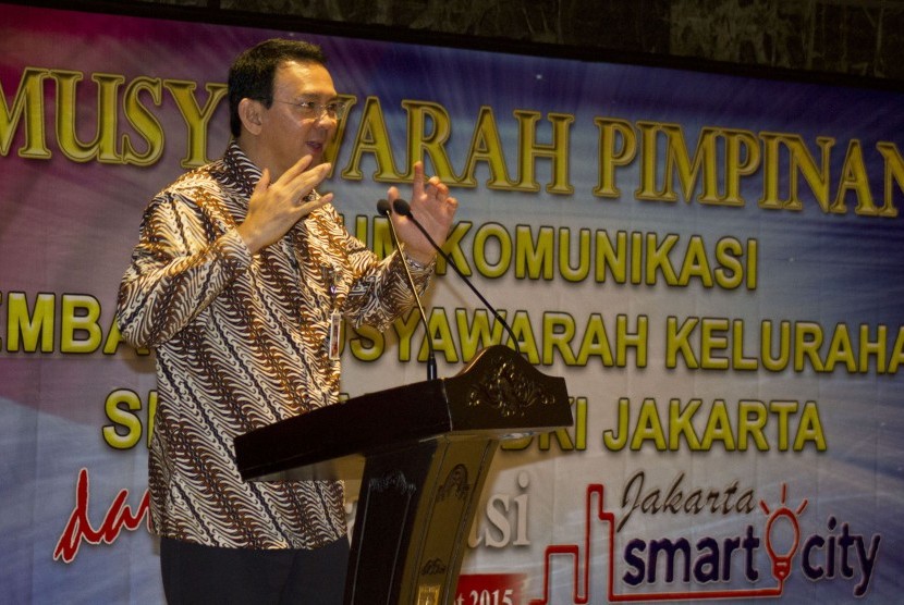 Gubernur DKI Jakarta Basuki T. Purnama menyampaikan pidato pembukaan pada musyawarah pimpinan di Balai Agung, Jakarta, Kamis (12/3). 