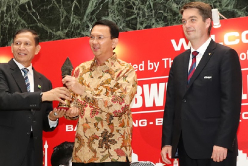 Gubernur DKI Jakarta, Basuki Tjahaja Purnama (Ahok) menyambut kehadiran para peserta BWF World Championship 2015 dalam acara gala dinner di Gedung Balaikota, Sabtu (8/8) lalu