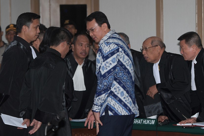 Basuki Tjahaja Purnama (batik shirt) was convicted two years imprisonment by the judges of North Jakarta District Court, Tuesday (May 9).