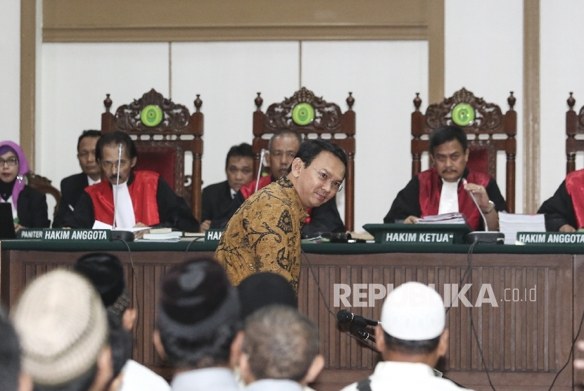 Gubernur DKI Jakarta non aktif Basuki Tjahaja Purnama (Ahok) menjalani sidang lanjutan atas kasus dugaan penisataan agama di auditorium Kementrian Pertanian, Jakarta (ilustrasi)