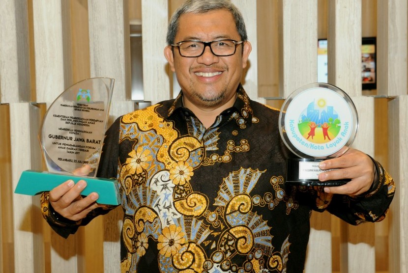  Gubernur Jabar Ahmad Heryawan.