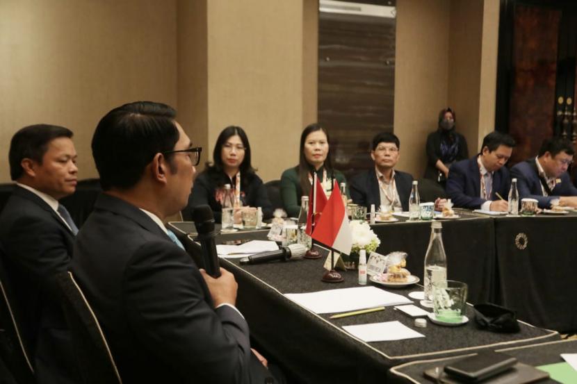 Gubernur Jabar menggelar pertemuan dengan para delegasi Kongres Pemda se Asia Timur, Rabu (23/11).