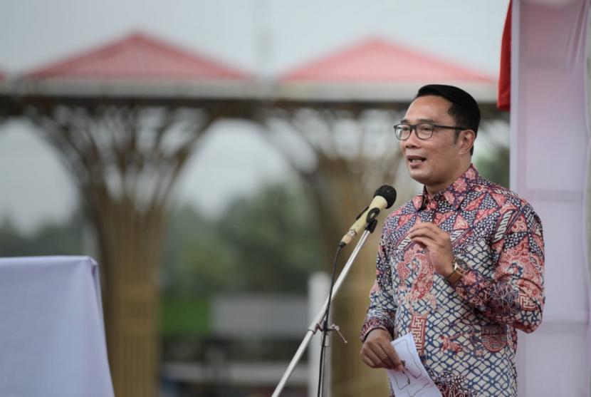 Gubernur Jabar Ridwan Kamil menyatakan siap masuk partai politik pada tahun depan.