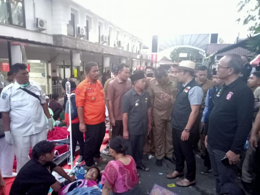 Gubernur Jabar Ridwan Kamil mendatangi RSUD Cianjur untuk memantau  penanganan korban bencana gempa, Senin (21/11/2022).