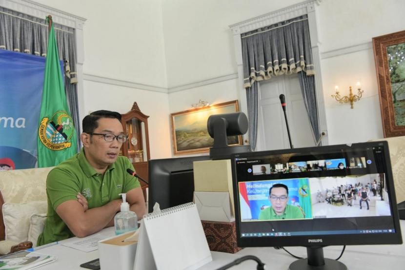 Gubernur Jabar Ridwan Kamil menyatakan kondisi terkini terkait penyebaran Covid 19. Menurutnya, pekan ini situasi sudah membaik tapi belum terkendali sepenuhnya. 