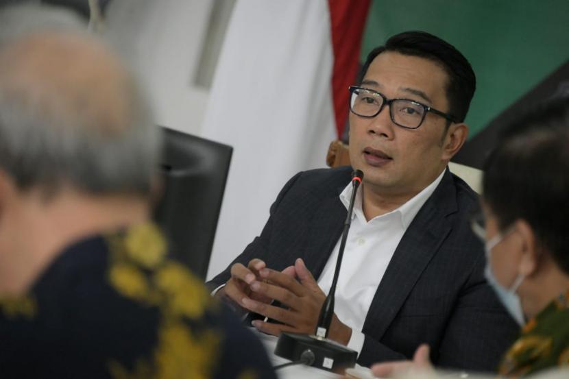 Gubernur Jabar Ridwan Kamil saat memberikan arahan kepada Tim Penyusun Pembentukan Pusat Komando Ketahanan Pangan Jabar di Gedung Pakuan, Kota Bandung, Rabu (23/12/2020).