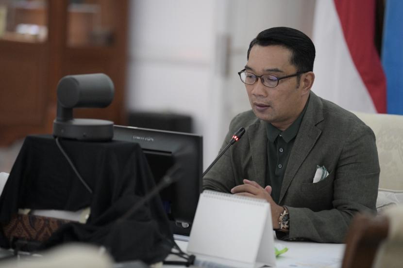  Gubernur Jabar Ridwan Kamil perintahkan Kadisindag Jabar pantau harga sembako di 27 kabupaten/kota.