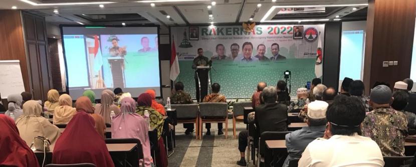 Gubernur Jakarta berpidato di depan Rakernas KB PII, di Jakarta, Jumat malam (5/8/2022).
