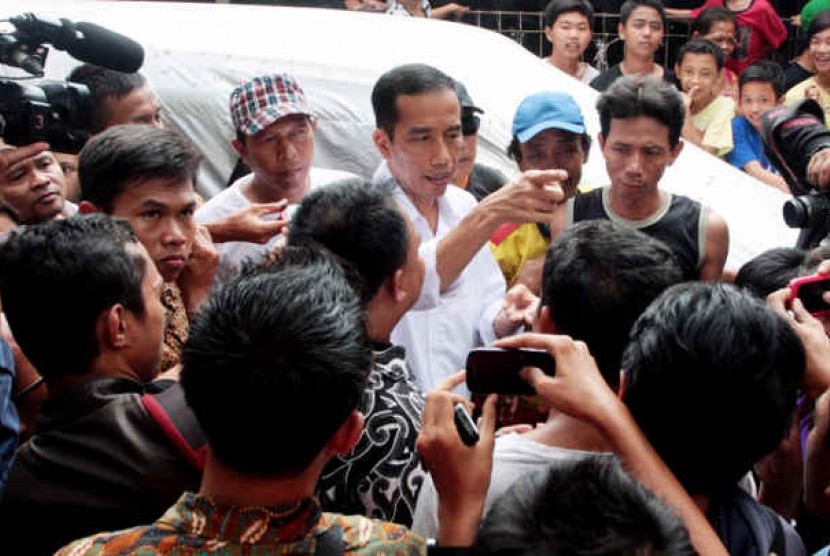 Gubernur Jakarta, Joko Widodo, bertemu dengan warga Jakarta (ilustrasi)