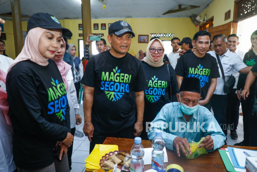 Layanan Speling Hingga Bantuan Pangan Pemprov Jateng Disambut Antusias Warga Kendal