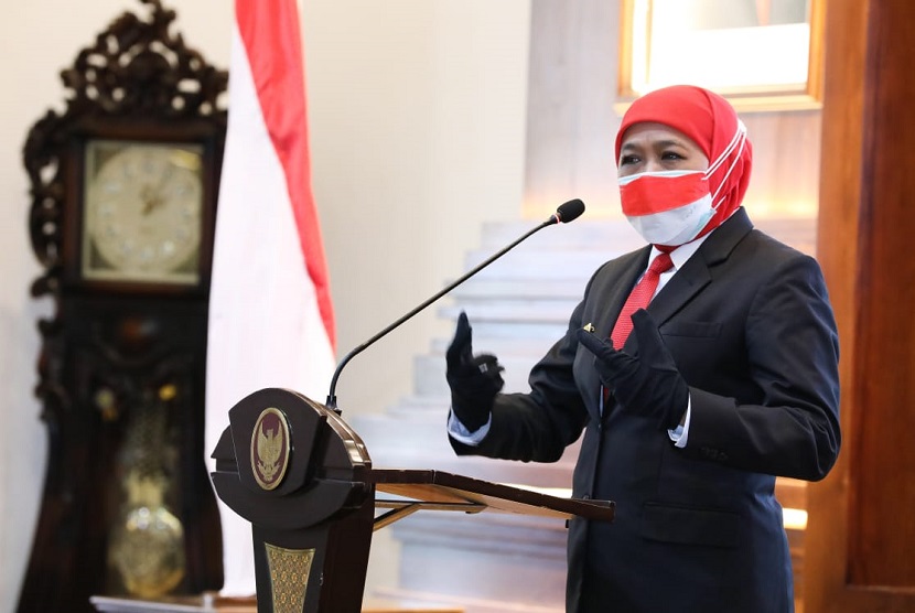 Gubernur Jawa Timur (Jatim), Khofifah Indar Parawansa di Gedung Negara Grahadi, Kota Surabaya, Rabu (5/1).
