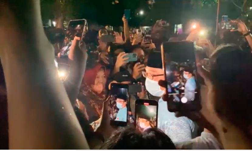 Gubernur Jawa Barat mendapat sambutan meriah dari masyarakat Yogyakarta, saat mengisi ceramah di Masjid Universitas Gadjah Mada, Yogyakarta, Selasa (5/4/2022) malam.