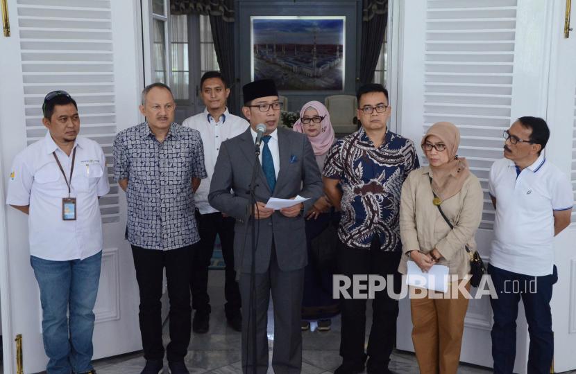 Gubernur Jawa Barat Ridwan Kamil (Emil) menyatakan pasien asal Cianjur yang awalnya disebut negatif ternyata positif Corona