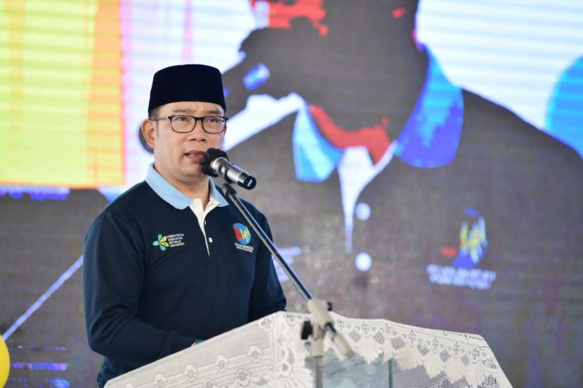 Gubernur Jawa Barat Ridwan Kamil mendampingi menghadiri Pelaksanaan Kick Bulan Imunisasi Anak Nasional Tahap II Jawa-Bali, di halaman RSUD Kabupaten Karawang, Rabu (3/8/2022)
