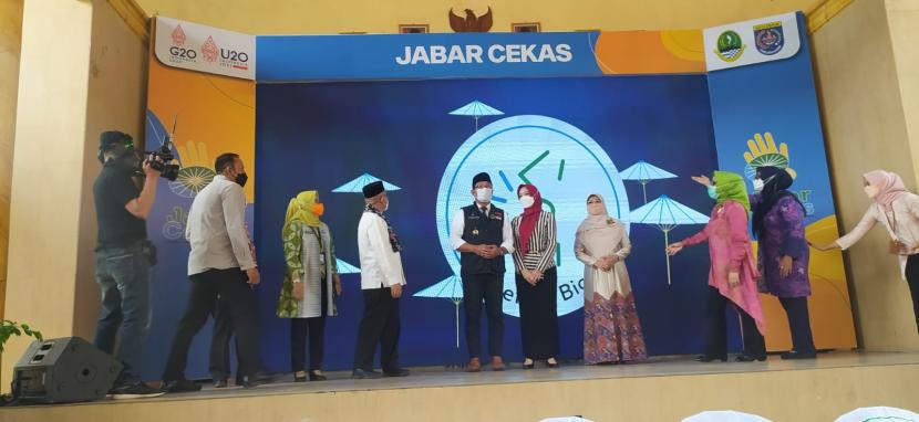 Gubernur Jawa Barat Ridwan Kamil meresmikan gerakan Jawa Barat Cegah Tindakan Kekerasan (Jabar Cekas) di SMAN 4 Depok, Jumat (8/4/2022).
