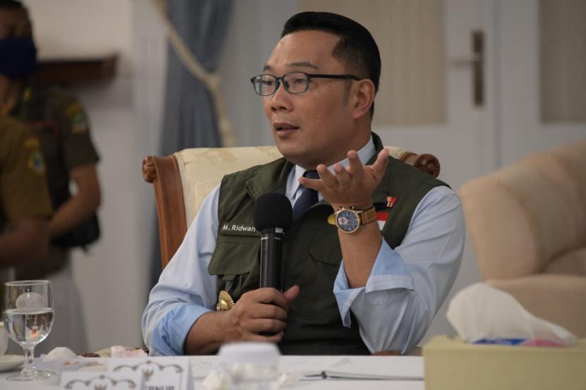 Gubernur Jawa Barat, Ridwan Kamil, setelah dua kali menjalani tes Covid-19 dinyatakan negatif