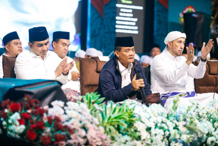 Peringati Hari Santri, Gubernur Ahmad Luthfi Luncurkan Beasiswa Santri dan Pengasuh Pesantren