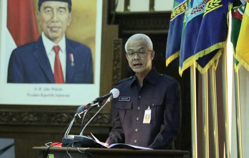 Gubernur Jawa Tengah, Ganjar Pranowo saat menghadiri rapat paripurna DPRD Provinsi Jawa Tengah, di gedung Berlian, Kota Semarang, Selasa (29/3).  Ganjar telah meminta jajarannya untuk menyiapkan skenario menghadapi Ramadhan dan Lebaran 2022  