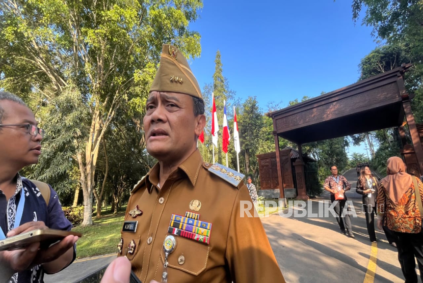 Gubernur Jawa Tengah (Jateng) Ahmad Luthfi di kompleks Candi Borobudur, Kabupaten Magelang, Jawa Tengah, Kamis (29/5/2025)..