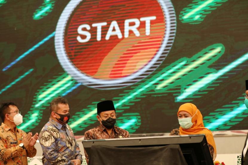 Gubernur Jawa Timur (Jatim) Khofifah Indar Parawansa meresmikan Pusat Studi Jatim di Universitas Islam Malang (Unisma), Jumat (13/11. 