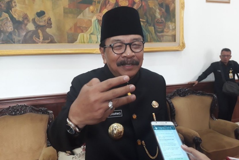 Gubernur Jawa Timur Soekarwo