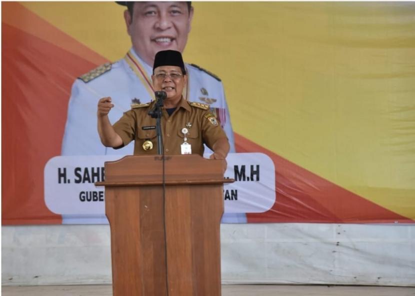 Gubernur Kalimantan Selatan H. Sahbirin Noor membuka pendidikan dan pelatihan keterampilan bagi Pencari Kerja Berbasis Kompetensi Angkatan II Tahun Anggaran 2022 .