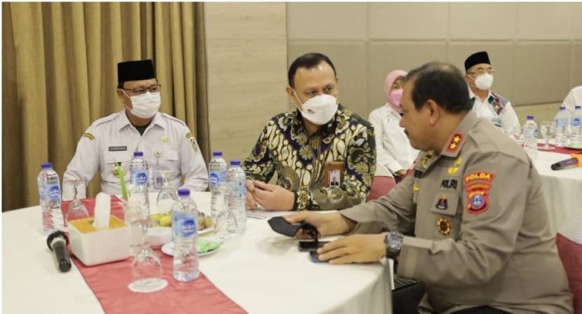 Gubernur Kalimantan Selatan H Sahbirin Noor mengatakan pemerintah Provinsi Kalimantan Selatan terus berupaya mewujudkan birokrasi yang bersih dan bebas korupsi.