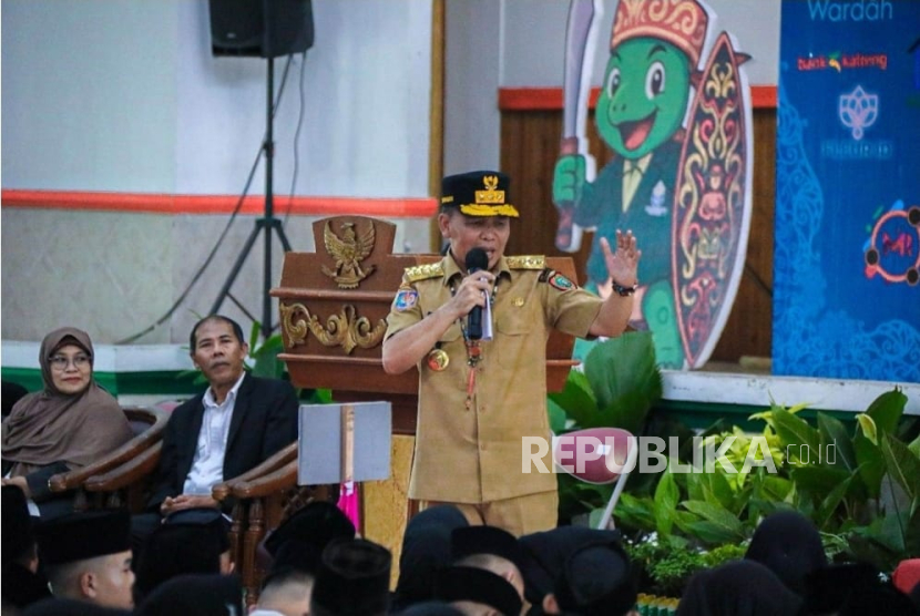 Gubernur Kalimantan Tengah H. Agustiar Sabran menghadiri acara Pengenalan Budaya Akademik dan Kemahasiswaan (PBAK) Universitas Islam Negeri (UIN) Palangka Raya Tahun 2025.
