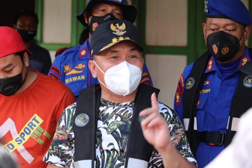 Gubernur Kalimantan Tengah  H. Sugianto Sabran akan menolak Izin Usaha Pertambangan Baru apabila tidak memberi manfaat bagi masyarakat dan menimbulkan dampak lingkungan seperti banjir yang selama ini melanda di wilayah Kalimantan Tengah. 