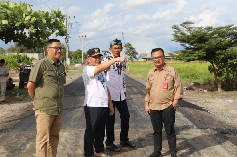 Gubernur Kalimantan Tengah H Sugianto Sabran saat mengunjungi lokasi Food Estate di Kabupaten Pulang Pisau beberapa waktu lalu.