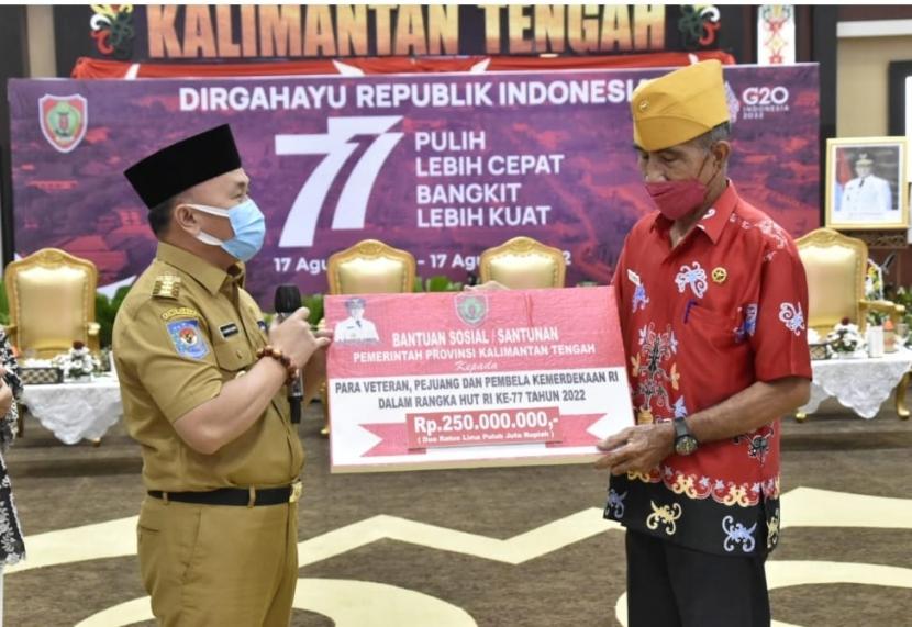 Gubernur Kalimantan Tengah (Kalteng) H. Sugianto Sabran menggelar ramah tamah dengan para pejuang/veteran dan paskibraka.