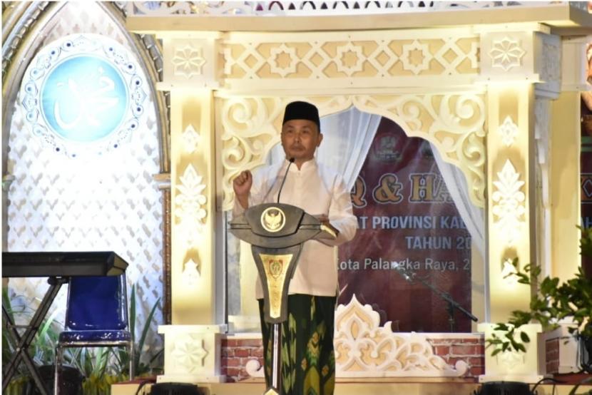 Gubernur Kalimantan Tengah (Kalteng) H. Sugianto Sabran menutup secara resmi Musabaqah Tilawatil Quran dan Hadits (MTQH)-XXX tingkat Provinsi Kalteng tahun 2022 bertempat di Masjid Raya Darussalam Palangka Raya, Kamis (28/7/2022) malam.