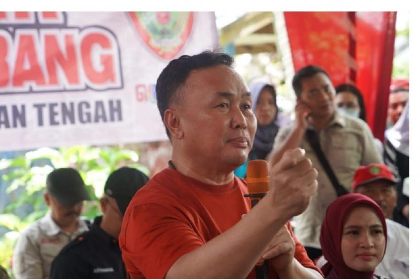 Gubernur Kalimantan Tengah (Kalteng) Sugianto Sabran memerintahkan jajarannya rutin menggelar pasar penyeimbang setiap hari di seluruh kabupaten/kota se-Kalteng.
