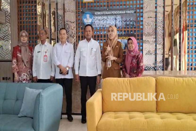 Kaltim Wajibkan Dosen dan Pejabat S2 Lanjutkan Studi S3, Program Gratispol Diperluas