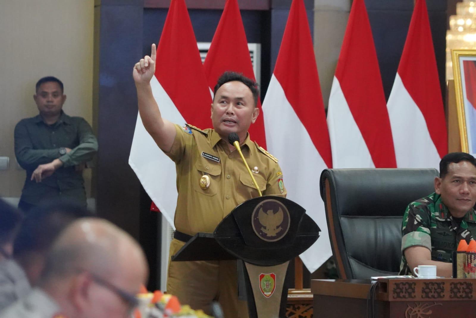 Gubernur Kalteng H Sugianto Sabran menghadiri Rapat Koordinasi (Rakor) Persiapan Cetak Sawah dan Swasembada Jagung Tahun 2025 di Provinsi Kalteng, bertempat Aula Jayang Tingang, Kantor Gubernur Kalteng, Selasa (7/1/2025).