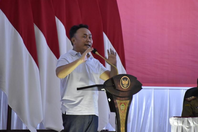 Gubernur Kalteng H. Sugianto Sabran menginstruksikan wali kota dan bupati se-Kalteng untuk mengambil langkah-langkah strategis dan konkret dalam mengantisipasi inflasi daerah.