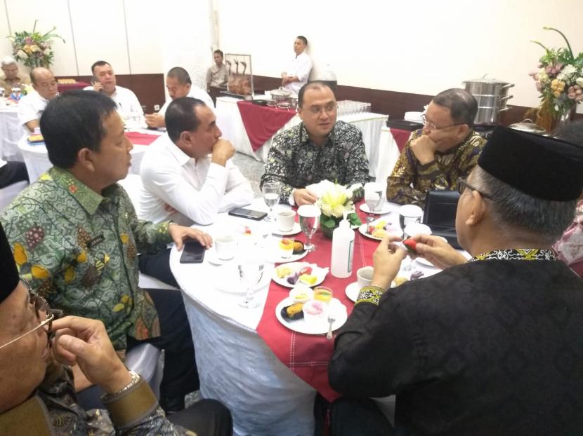 Gubernur Kep. Bangka Belitung, Erzaldi Rosman memberikan usulan proyek utama  dan dua proyek prioritas nasional dalam paparannya pada acara Rapat Koordinasi Penyusunan  Rencana Kerja Pemerintah (RKP) Tahun 2021, Kementerian Perencanaan Pembangunan Nasional/Bappenas, Rabu (4/3). 