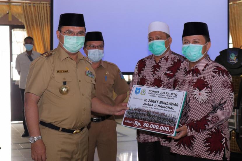 Gubernur Kepulauan Bangka Belitung (Babel), Erzaldi Rosman akan mengumrahkan delapan pelatih dan 20 kafilah yang berangkat ke Padang, Sumatera Barat beberapa waktu yang lalu.