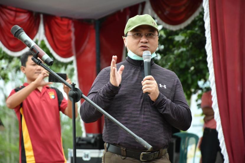 Gubernur Kepulauan Bangka Belitung (Babel), Erzaldi Rosman mengajak masyarakat Belo Laut untuk menjaga lingkungan jangan sampai rusak.