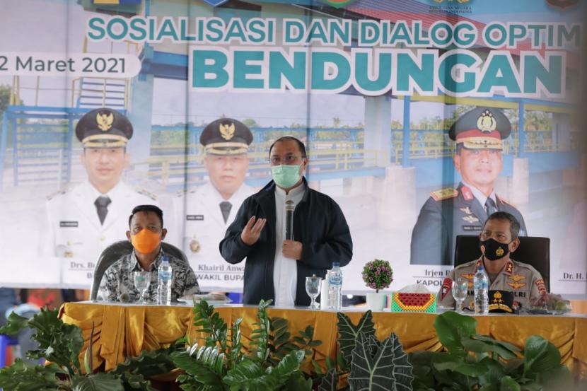  Gubernur Kepulauan Bangka Belitung (Babel), Erzaldi Rosman tidak melewatkan sosialisasi dan dialog yang membahas optimalisasi fungsi Bendungan Pice Kabupaten Belitung Timur bersama Forkopimda Babel, dan Forkopimda Belitung Timur, Jumat (12/3).