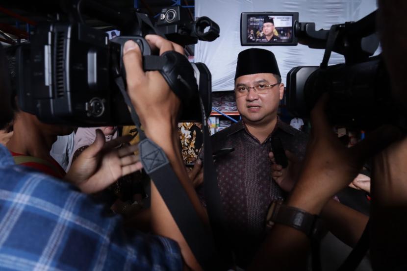 Gubernur Kepulauan Bangka Belitung, Erzaldi Rosman mengajak masyarakat untuk dapat mencermati pemberitaan media massa terkait Covid-19.(Pemprov Bangka Belitung)