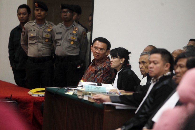 Gubernur nonaktif DKI Jakarta Basuki Tjahaja Purnama atau Ahok menjalani sidang lanjutan kasus dugaan penistaan agama di Auditorium Kementerian Pertanian, Jakarta. 