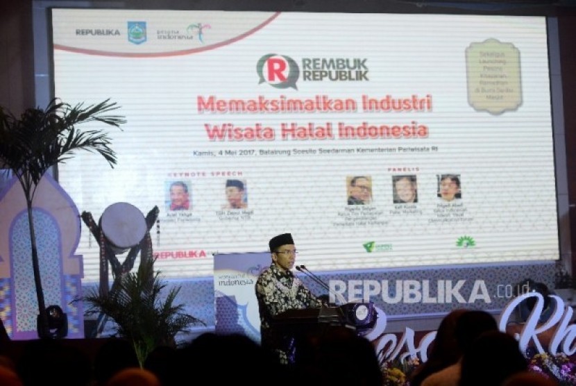 Gubernur NTB TGB Zainul Majdi memberikan keynote speech pada acara Rembuk Republik sekaligus peluncuran Pesona Khazanah Ramadhan di Gedung Kemenpar Jakarta, Kamis (4/5).
