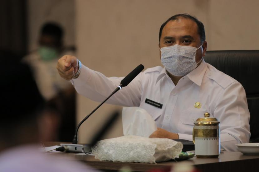 Gubernur Kepulauan Bangka Belitung (Babel) Erzaldi Rosman Djohan meminta pedagang kaki lima menaati protokol kesehatan Covid-19, guna mencegah penularan virus corona jenis baru itu. (ilustrasi)