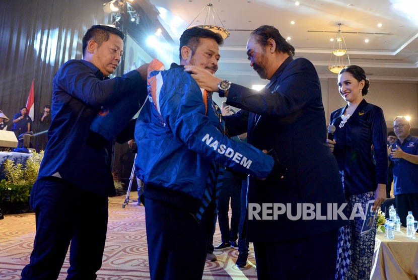 Gubernur Sulawesi Selatan Syahrul Yasin Limpo secara resmi mendeklarasikan diri bergabung masuk ke Partai Nasdem. Itu disampaikan Syahrul saat Konsolidasi Partai Nasdem Sulawesi Utara yang dihadiri oleh Ketua Umum Partai Nasdem Surya Paloh di Kota Manado, Sulawesi Utara, Rabu (21/3).