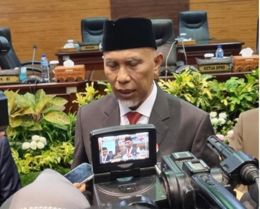Gubernur Sumatra Barat Buya Mahyeldi menyampaikan belasungkawa kepada keluarga Ridwan Kamil.
