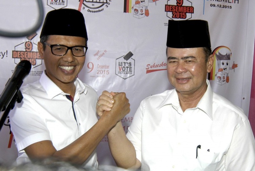 West Sumatra Governor Irwan Prayitno (left) and South Coast Regent Nasrul Abid (right)